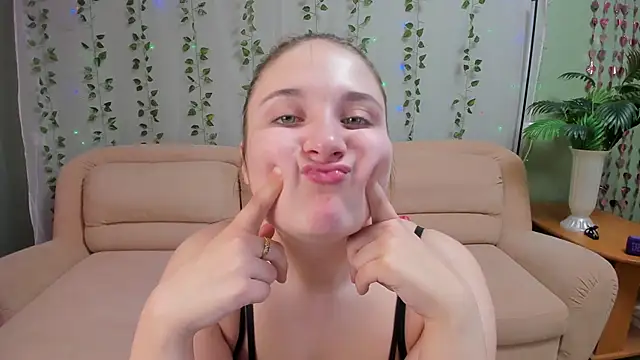 Miss Elsa  online show from 27, 4, 2026