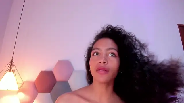 AntonellaHall  online show from 22, 1, 2025