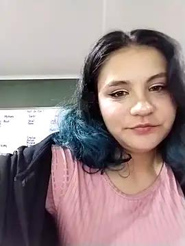 Snapshot of gigiqueen_18 chatting on 9, 4, 2026 gigiqueen 18 online show from 9, 4, 2026