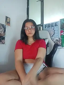 Snapshot of gigiqueen_18 chatting on 13, 5, 2026 gigiqueen 18 online show from 13, 5, 2026
