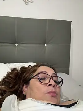 Snapshot of AntonellaAlondra4 chatting on 3, 2, 2026 AntonellaAlondra4 online show from 3, 2, 2026