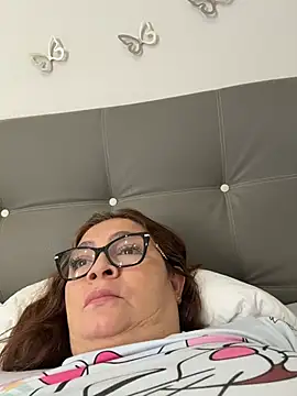 AntonellaAlondra4 online show from 17, 7, 2026