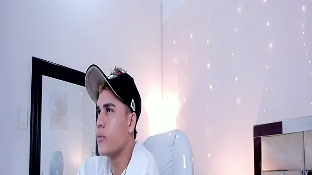 saraandstiven online show from 7, 3, 2025