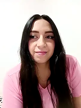 Snapshot of AlondraMendez chatting on 4, 10, 2025 AlondraMendez online show from 4, 10, 2025