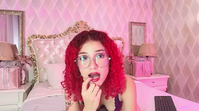 Snapshot of Ivy_Starr1 chatting on 4, 1, 2025 Ivy Starr1 online show from 4, 1, 2025