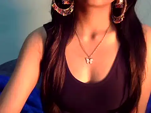 Cute Alaina online show from 2, 2, 2025