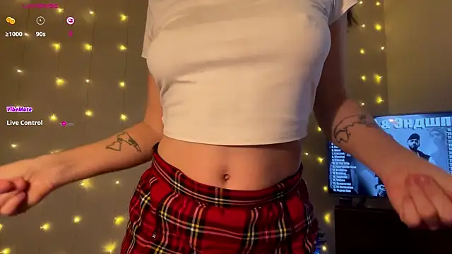 Lora Squirt online show from 31, 12, 2024