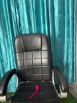 Snapshot of poision51 chatting on 10, 2, 2025 poision51 online show from 10, 2, 2025