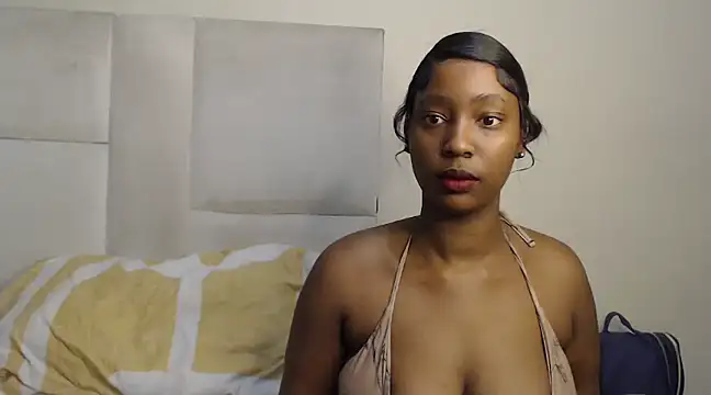 Snapshot of Spicey-Cheekss chatting on 5, 12, 2024 Spicey-Cheekss online show from 5, 12, 2024