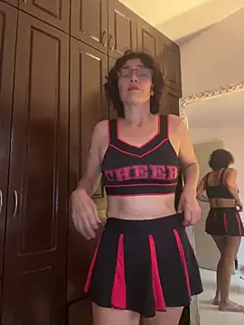 Snapshot of MireyaTorresGu chatting on 4, 2, 2026 MireyaTorresGu online show from 4, 2, 2026