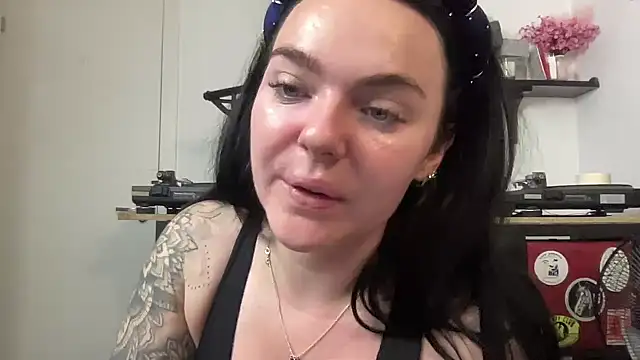 yorkshiregal online show from 2, 2, 2026