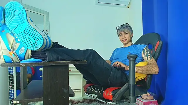 Zacktk7 online show from 6, 3, 2025