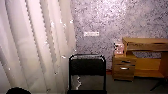 Snapshot of Queen_ofLove chatting on 23, 12, 2024 Queen ofLove online show from 23, 12, 2024