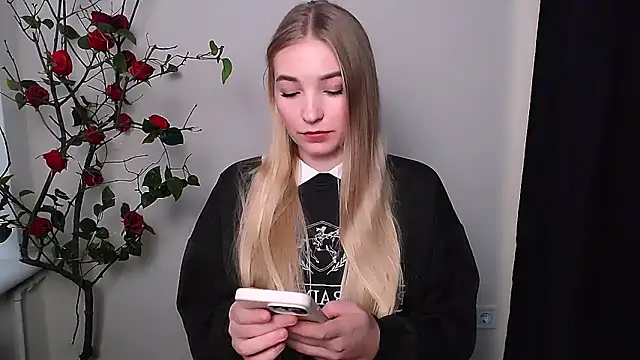 Queen ofLove online show from 14, 11, 2025