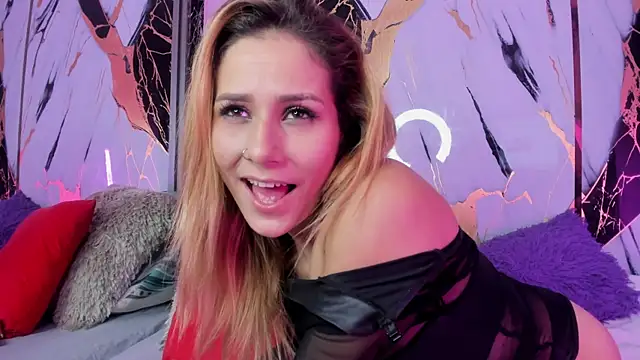 Snapshot of sophiee_evanss_ chatting on 30, 12, 2024 sophiee evanss online show from 30, 12, 2024
