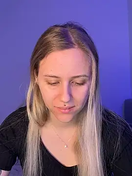 lunawolf21 online show from 12, 2, 2026