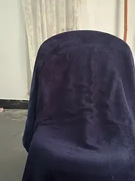 Snapshot of mikemacluffy chatting on 21, 9, 2025 mikemacluffy online show from 21, 9, 2025