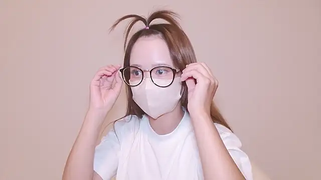  hina chan  online show from 5, 7, 2026