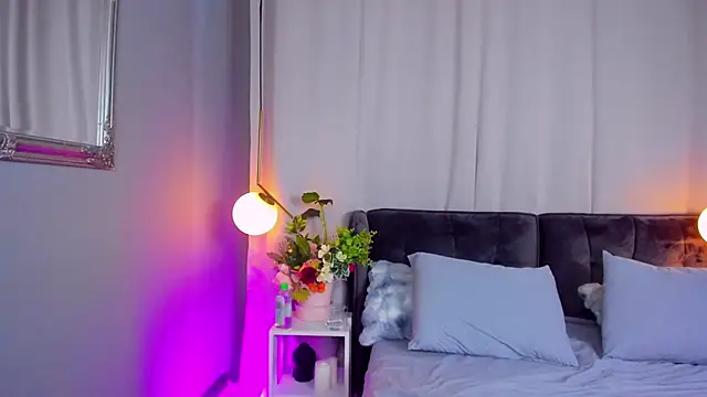 CarlaWhite online show from 27, 3, 2026