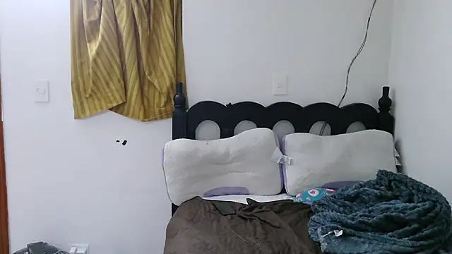 Snapshot of luxandracon23 chatting on 9, 3, 2026 luxandracon23 online show from 9, 3, 2026