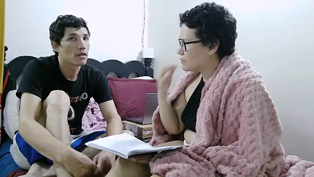 Snapshot of luxandracon23 chatting on 11, 4, 2026 luxandracon23 online show from 11, 4, 2026