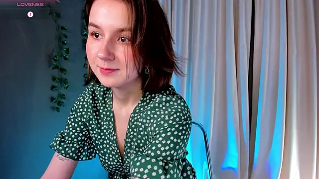 Snapshot of mind_game chatting on 7, 12, 2024 mind game online show from 7, 12, 2024