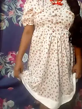 Snapshot of Thinaya chatting on 4, 2, 2025 Thinaya online show from 4, 2, 2025