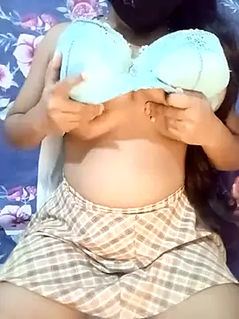 Snapshot of Thinaya chatting on 19, 2, 2025 Thinaya online show from 19, 2, 2025