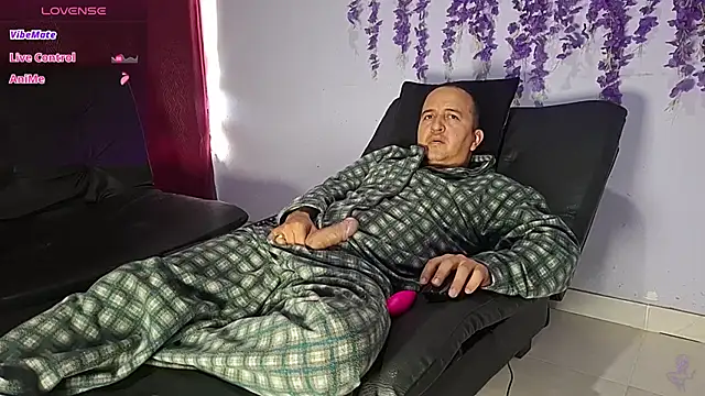 yazforeSolo online show from 2, 6, 2026