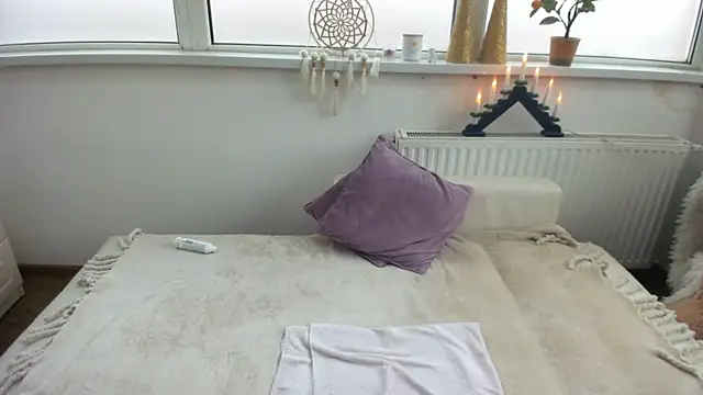 Arya Shinex online show from 10, 1, 2025