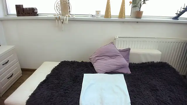 Arya Shinex online show from 21, 2, 2025