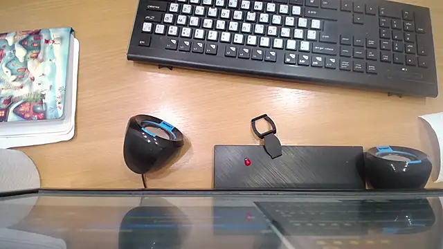 Milla Cutie18 online show from 30, 1, 2025