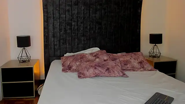 Snapshot of NataGarcia chatting on 19, 9, 2025 NataGarcia online show from 19, 9, 2025