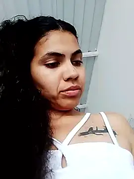 Snapshot of 02julieta chatting on 19, 10, 2025 02julieta online show from 19, 10, 2025