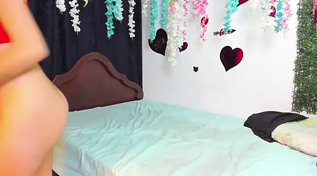 Snapshot of kattyandtom2 chatting on 12, 2, 2025 kattyandtom2 online show from 12, 2, 2025