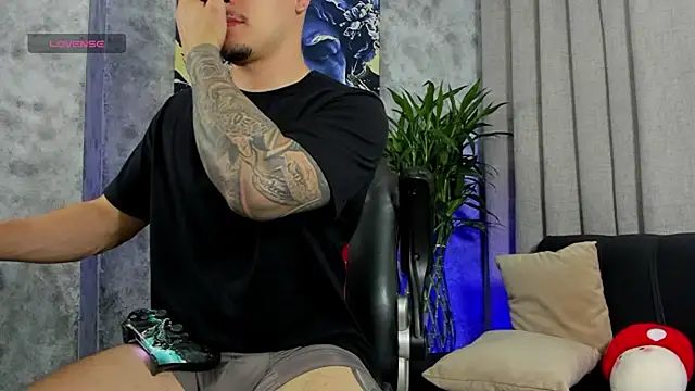 Snapshot of boyc022_ chatting on 4, 2, 2026 boyc022 online show from 4, 2, 2026