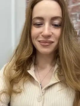 Snapshot of _AngelMoon_ chatting on 23, 9, 2025 AngelMoon online show from 23, 9, 2025