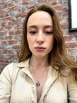 Snapshot of _AngelMoon_ chatting on 25, 9, 2025 AngelMoon online show from 25, 9, 2025