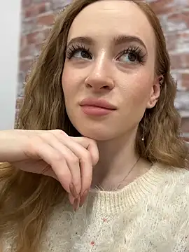 Snapshot of _AngelMoon_ chatting on 18, 10, 2025 AngelMoon online show from 18, 10, 2025