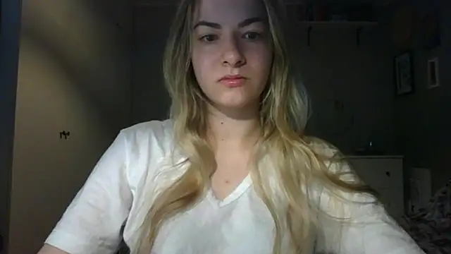 Snapshot of ROSIEx_sweet chatting on 7, 4, 2026 ROSIEx sweet online show from 7, 4, 2026