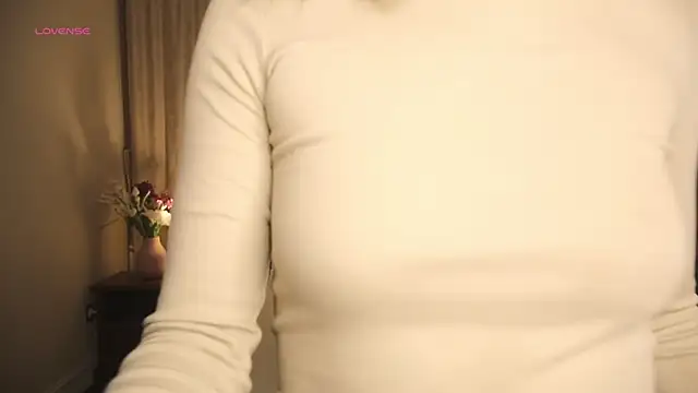 Snapshot of UdelaAshfield chatting on 5, 3, 2025 UdelaAshfield online show from 5, 3, 2025