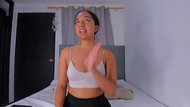 NAHOMI MILLER online show from 2, 3, 2025