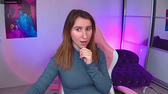 Snapshot of AliceBYKiss chatting on 12, 12, 2024 AliceBYKiss online show from 12, 12, 2024