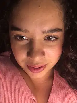 Snapshot of Julieta_333 chatting on 17, 3, 2025 Julieta 333 online show from 17, 3, 2025