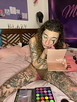 Snapshot of BlazyKitsune- chatting on 28, 1, 2025 BlazyKitsune- online show from 28, 1, 2025