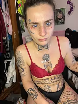 Snapshot of BlazyKitsune- chatting on 24, 2, 2025 BlazyKitsune- online show from 24, 2, 2025