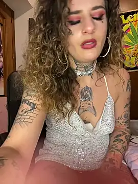 Snapshot of BlazyKitsune- chatting on 1, 3, 2025 BlazyKitsune- online show from 1, 3, 2025