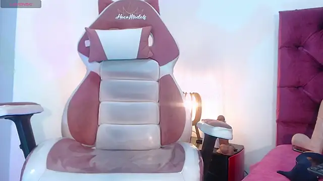 NAOMI WINDSOR online show from 12, 12, 2024