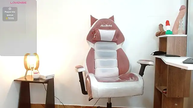 NAOMI WINDSOR online show from 27, 2, 2025