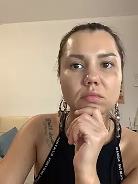 MiraMiss online show from 1, 11, 2025